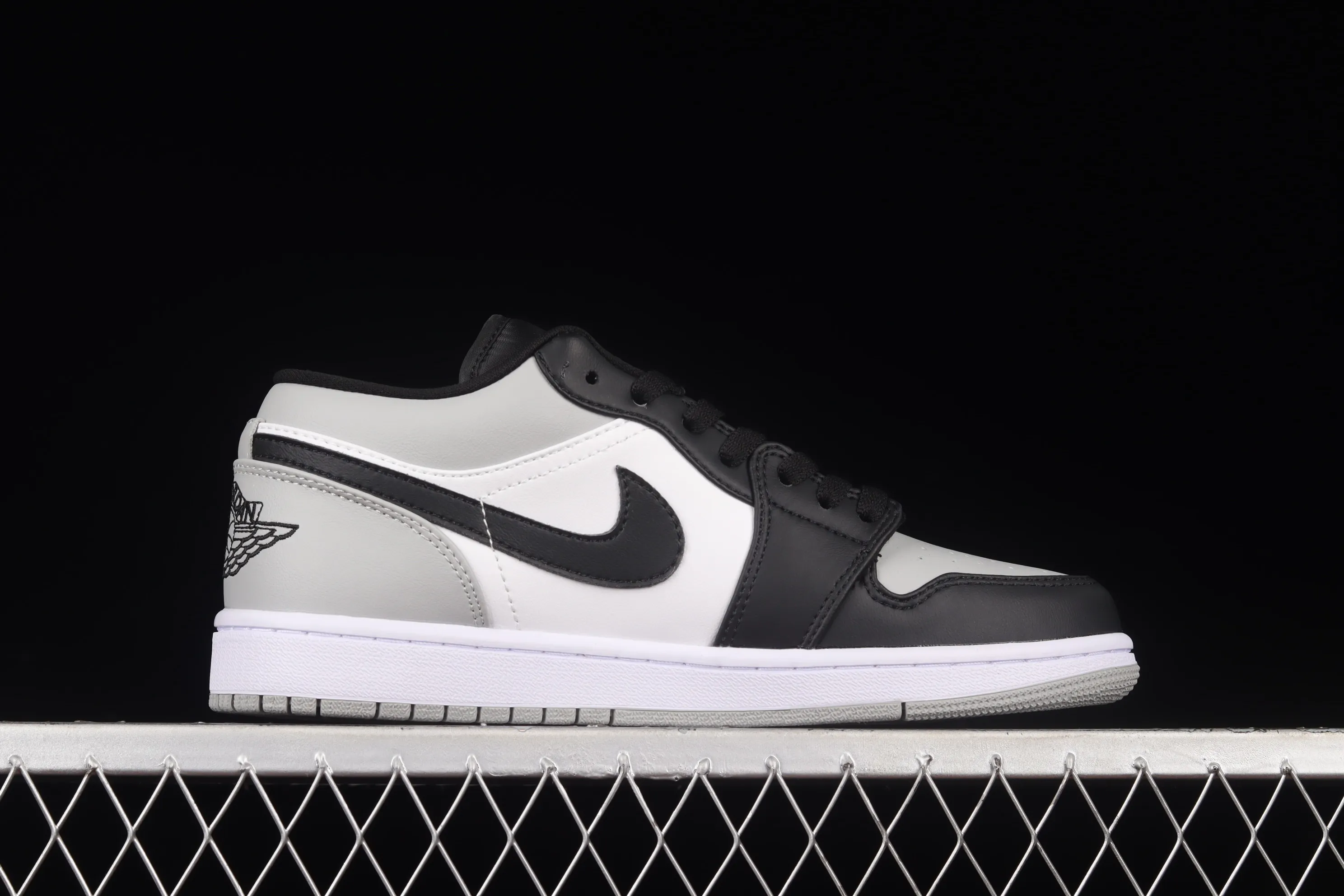 All categories Air Jordan Jordan series basketball shoes Air Jordan 1 Low Z version Air Jordan 1 AJ1 Joe 1 new black and gray low-top retro culture basketball shoes 553558-052